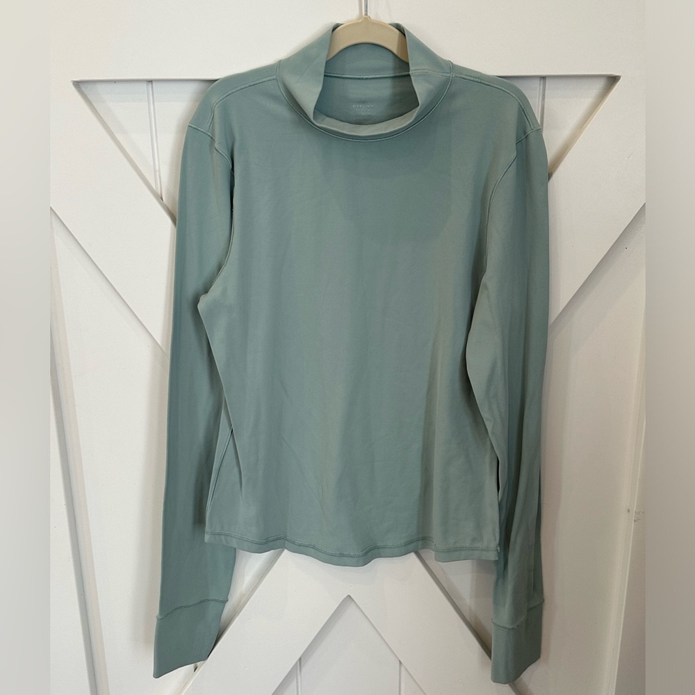 Women’s Offline by Aerie mock turtleneck long sleeve athletic shirt Medium